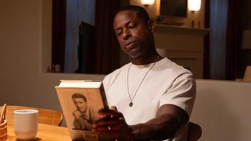 Paradise S01E08 – The Man Who Kept the Secrets Download Episode Poster